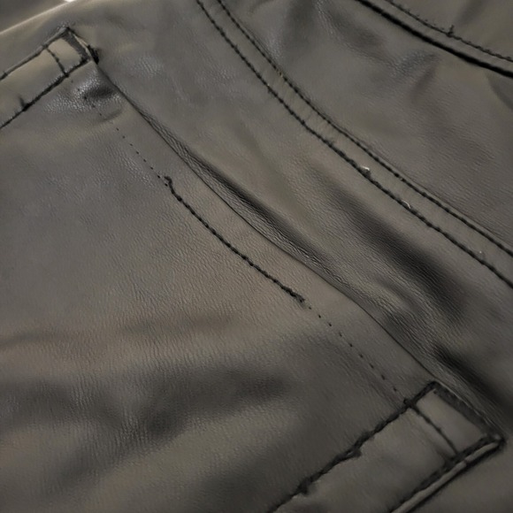 Abercrombie Fitch Vegan Leather Ankle Straight Ultra High Rise Pants Black 28 6 - Picture 8 of 10